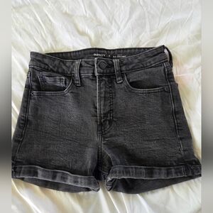 Old Navy Gray/Black Rolled Hem Jean Shorts